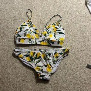 Cabana del Sol swimsuit set, lemon print